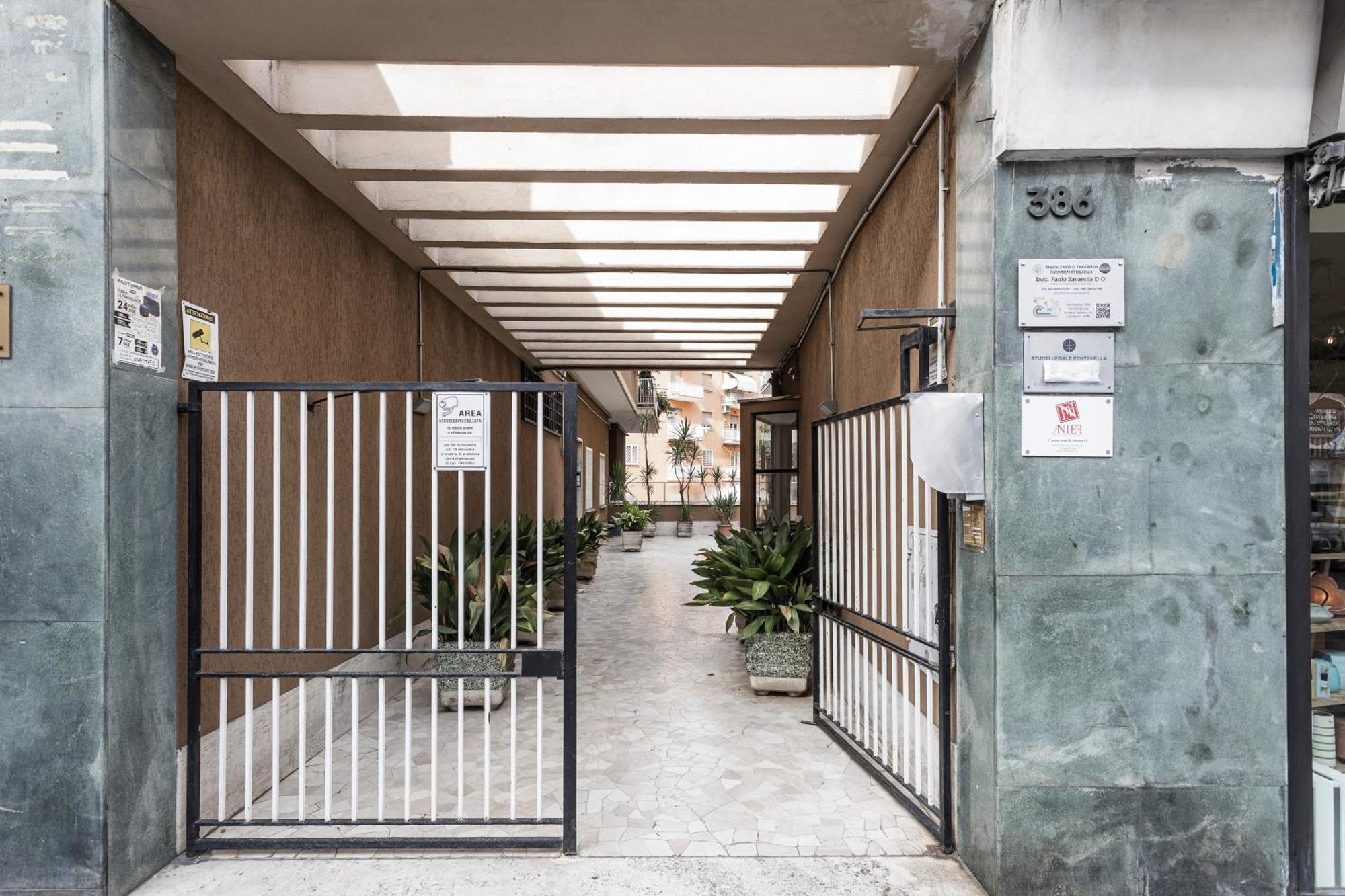 Aurelia 386 Vatican House ローマ エクステリア 写真